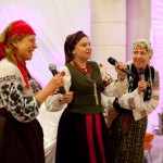 Ukrainian singing at the wedding