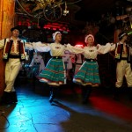 выступление танцевального коллектива на празднике